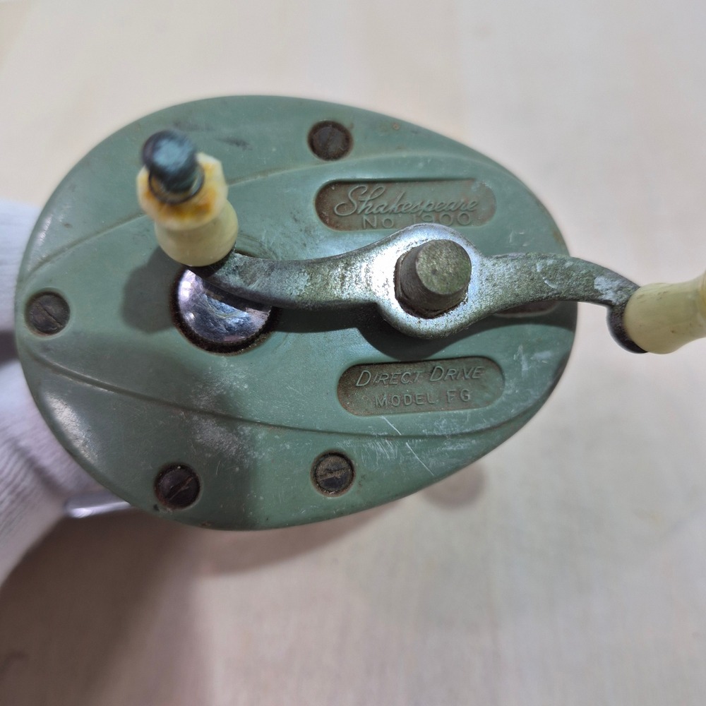 Vintage Shakespeare No 1900 Direct Drive Model FG Baitcasting Fishing Reel Green